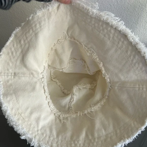 Cream distressed bucket hat - Picture 3 of 4